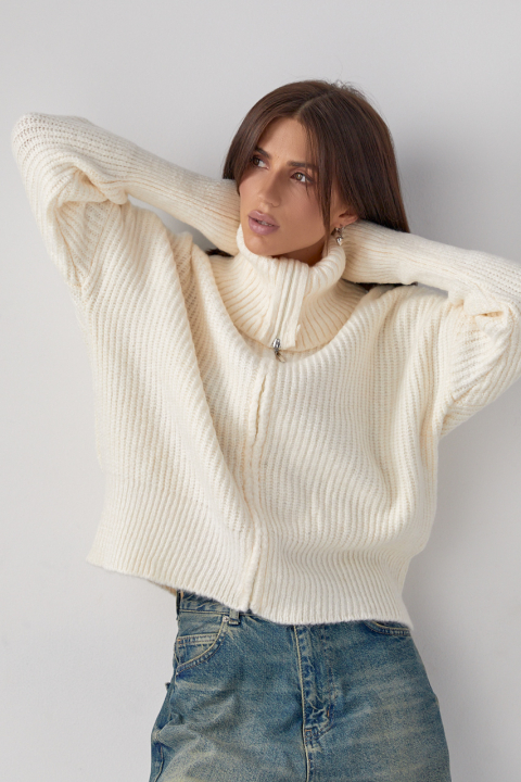 Як обрати зручний та теплий жіночий светр